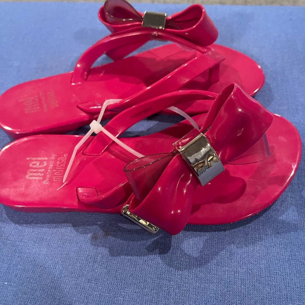 Mini Melissa sandal size 11 toddler girls.